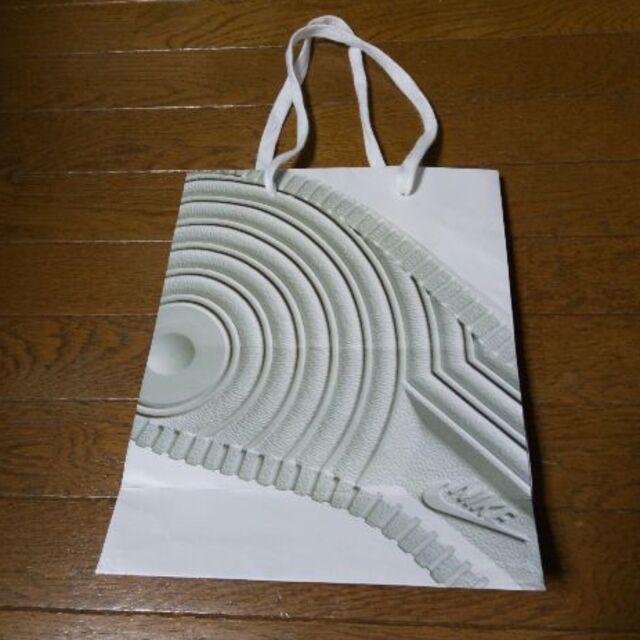NIKE(ナイキ)のＮＩＫＥ ショップ袋 レディースのバッグ(ショップ袋)の商品写真