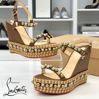 クリスチャンルブタン(Christian Louboutin)の3376 クリスチャンルブタン カタコニコ スタッズ ウェッジサンダル ブラウン(サンダル)