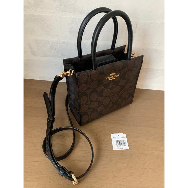 COACH(コーチ)の早い者勝ち♪ほぼ未使用品♡コーチ/ミニスクエアショルダーバッグ/シグネチャー レディースのバッグ(ショルダーバッグ)の商品写真