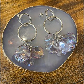 ハンドメイド　ピアス　スタッドピアス　ウェディング　花びら(ピアス)