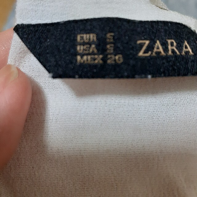 ZARA(ザラ)のZARAブラウス レディースのトップス(シャツ/ブラウス(長袖/七分))の商品写真