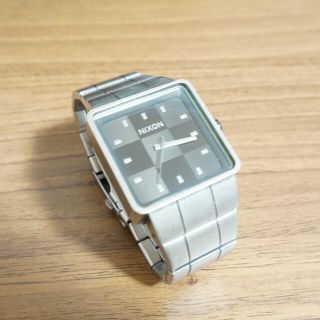 ニクソン(NIXON)の【週末値下げ】ニクソン　腕時計　スクエア(腕時計(アナログ))