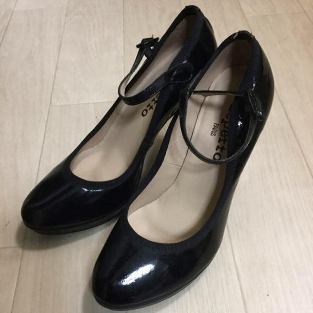 repetto(レペット)のRepetto 黒パンプス .  レディースの靴/シューズ(ハイヒール/パンプス)の商品写真