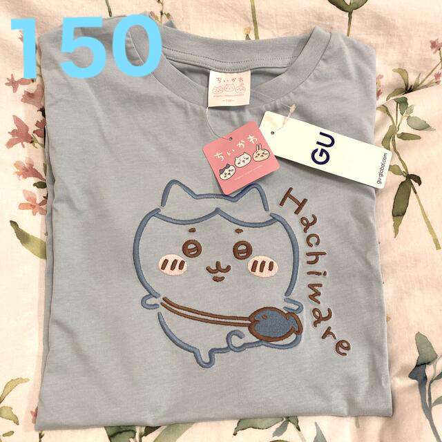 GU(ジーユー)の【新品未使用】ちいかわ GU 150 Tシャツ　ハチワレ キッズ/ベビー/マタニティのキッズ服女の子用(90cm~)(Tシャツ/カットソー)の商品写真