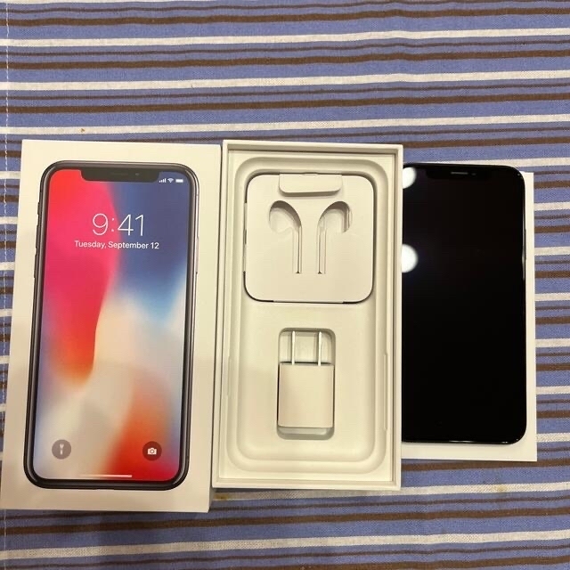 iPhone10 Silva 64GB SIMフリー