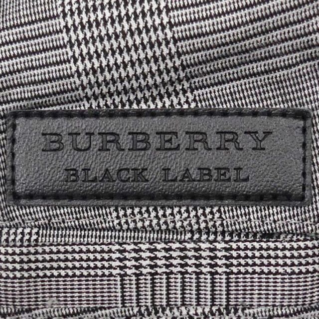 BURBERRY BLACK LABEL(バーバリーブラックレーベル)の廃盤 バーバリー ハーフパンツ M 古着 メンズ ショートパンツ HH8353 メンズのパンツ(ショートパンツ)の商品写真