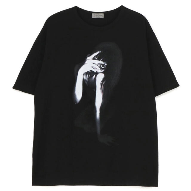 Yohji Yamamoto(ヨウジヤマモト)の【 新品 】ヨウジヤマモト 22SS 女性プリント半袖カットソー メンズのトップス(Tシャツ/カットソー(半袖/袖なし))の商品写真