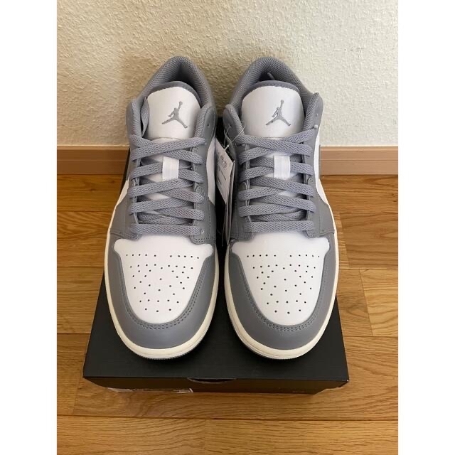 NIKE(ナイキ)の27.5cmNIKE AIR JORDAN 1 LOW VINTAGE GREY メンズの靴/シューズ(スニーカー)の商品写真