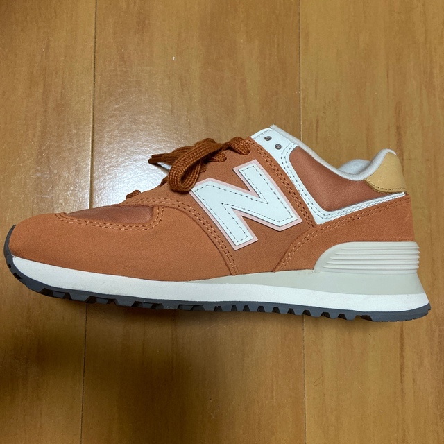 New Balance(ニューバランス)のニューバランス　スニーカー　23cm　new balance 574 レディースの靴/シューズ(スニーカー)の商品写真