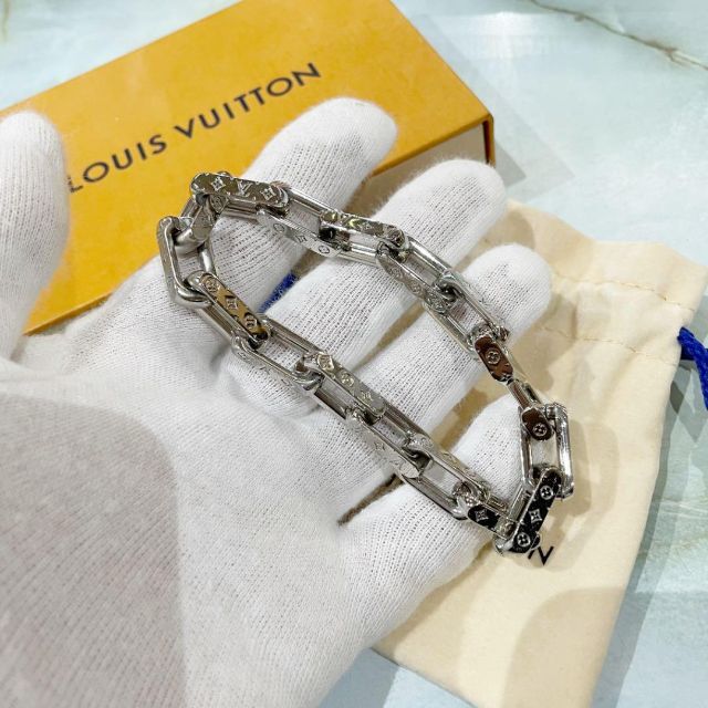 Louis Vuitton M1042M Monogram Chain Bracelet , Silver, L