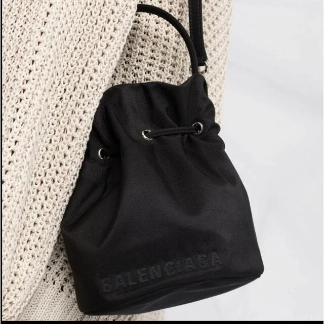 BALENCIAGA BAG(バレンシアガバッグ)の【BALENCIAGA】ホィール バケットバッグ レディースのバッグ(ショルダーバッグ)の商品写真