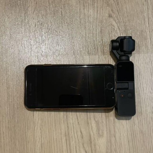 DJI OSMO POCKET(延長ロッド・128G SDカード付属) スマホ/家電/カメラのカメラ(ビデオカメラ)の商品写真