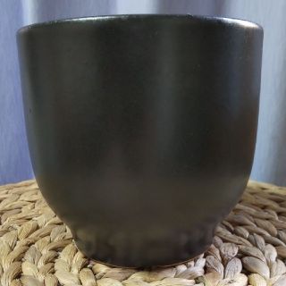 週末まで値下げ❣新品  国産陶器植木鉢（4号）丈夫な日本製(プランター)