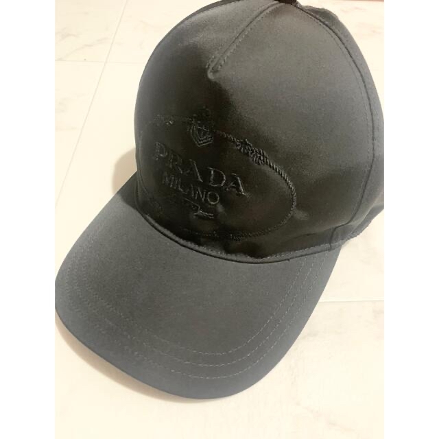 【タグ有】PRADA ロゴキャップ ブラック 【タグ有】PRADA ロゴキャップ ブラック