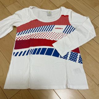 アディダス(adidas)のadidas neo ロングTシャツ(白×柄)(その他)