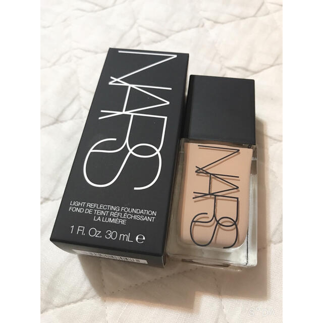 NARS(ナーズ)のNARS ライトリフレクティングファンデーション VIENNA 30ml コスメ/美容のベースメイク/化粧品(ファンデーション)の商品写真