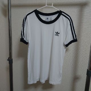 アディダス(adidas)のadidas シャツ(Tシャツ(半袖/袖なし))