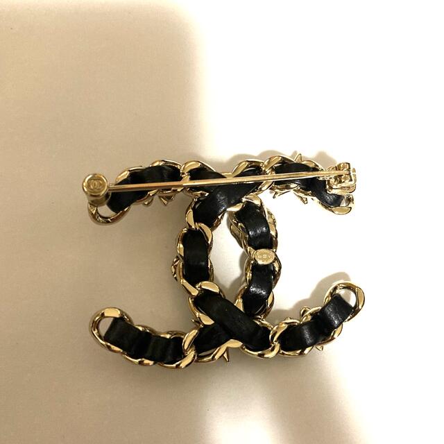 CHANEL(シャネル)のシャネル CHANEL 今期購入 完売ブローチ レディースのアクセサリー(ブローチ/コサージュ)の商品写真