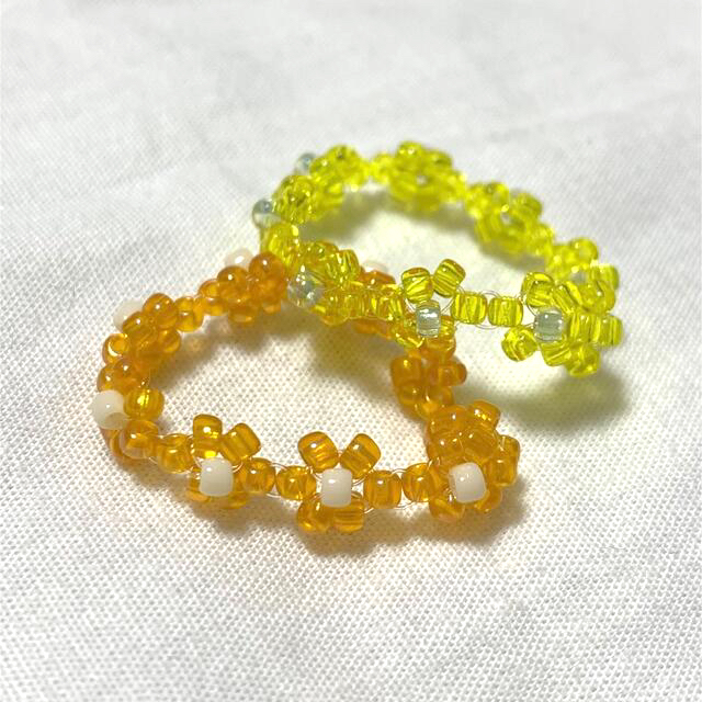 summer ハンドメイド　カラフルフラワービーズリング　2点セット💛 ハンドメイドのアクセサリー(リング)の商品写真