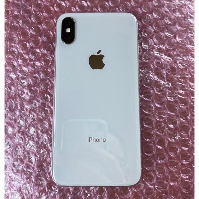 iPhone(アイフォーン)の美品 iPhoneX 10 シルバー 256GB   たかさん専用 スマホ/家電/カメラのスマートフォン/携帯電話(スマートフォン本体)の商品写真