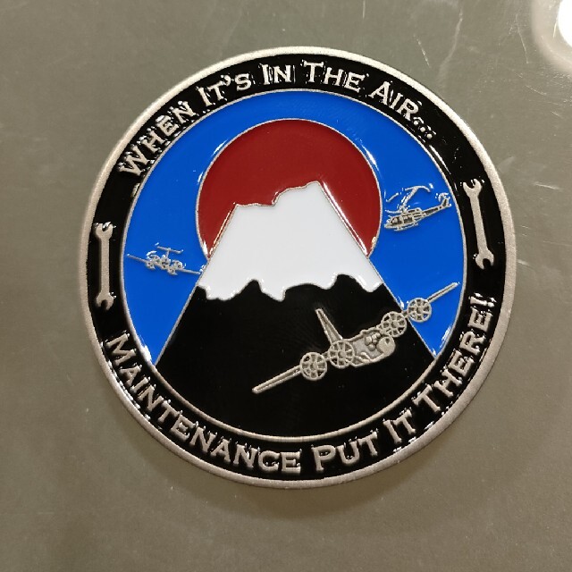 チャレンジコイン　米空軍　富士山 エンタメ/ホビーのミリタリー(その他)の商品写真