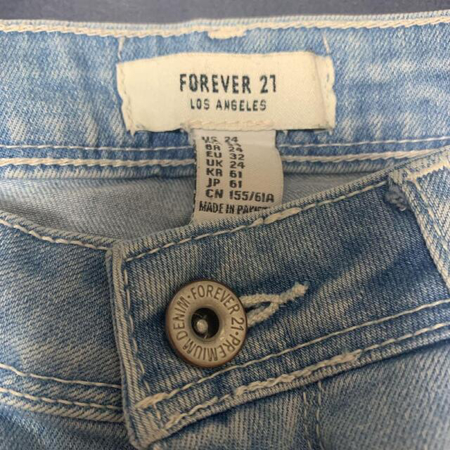 FOREVER 21(フォーエバートゥエンティーワン)のスキニージーンズ デニム レディースのパンツ(デニム/ジーンズ)の商品写真