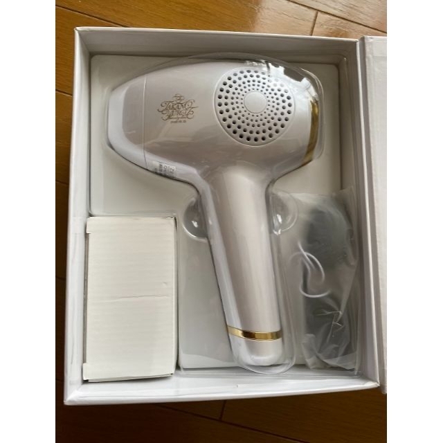 独特の素材 【美品】たかの友梨 フォトリフト35 フェイスケア+美顔器