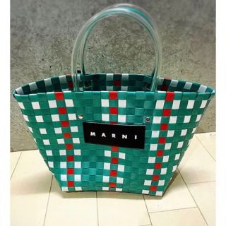 マルニ(Marni)の【新品未使用】【最終価格】新品未使用在庫わずかMARNI フラワーカゴバック人気(かごバッグ/ストローバッグ)