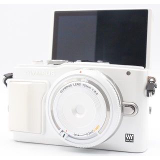 オリンパス(OLYMPUS)のショット3272回とほぼ新品❤️OLYMPUS E-PL6❤️付属品充実❤️SD(ミラーレス一眼)