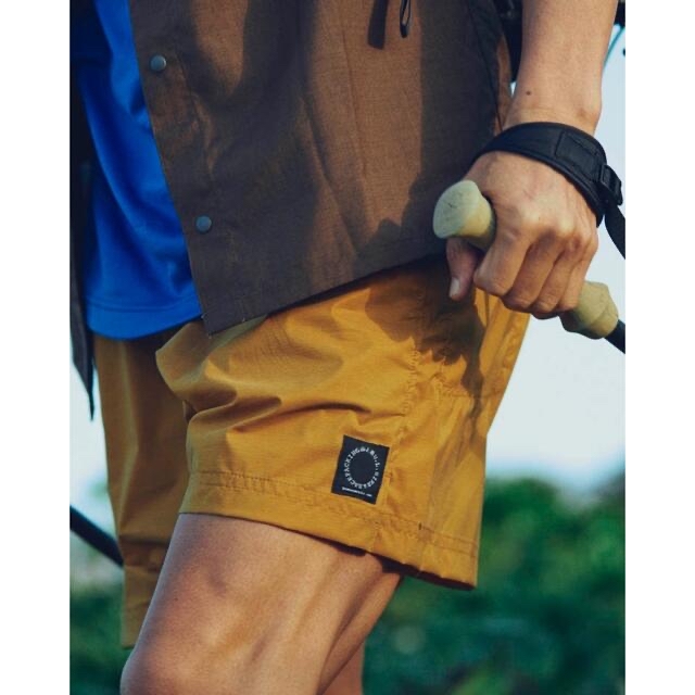 patagonia(パタゴニア)の山と道　Light 5-Pocket Shorts Turmeric L 新品 メンズのパンツ(ショートパンツ)の商品写真