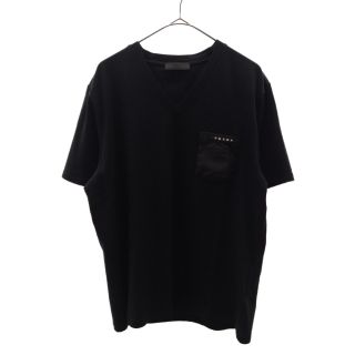 プラダ(PRADA)のPRADA プラダ ナイロン ポケット ラバーロゴ Vネック半袖Tシャツ ブラック SJN251(Tシャツ/カットソー(半袖/袖なし))