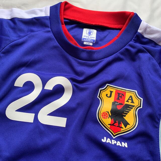 【 送料込 】サッカー日本代表　22 中澤　Tシャツ スポーツ/アウトドアのサッカー/フットサル(ウェア)の商品写真