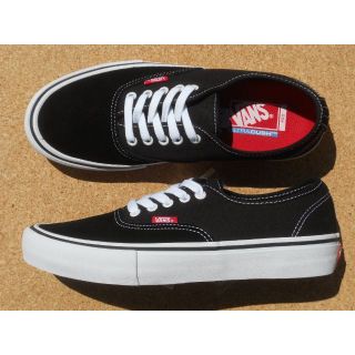 ヴァンズ(VANS)のバンズ VANS AUTHENTIC PRO 27,0cm Blk/Whi(スニーカー)