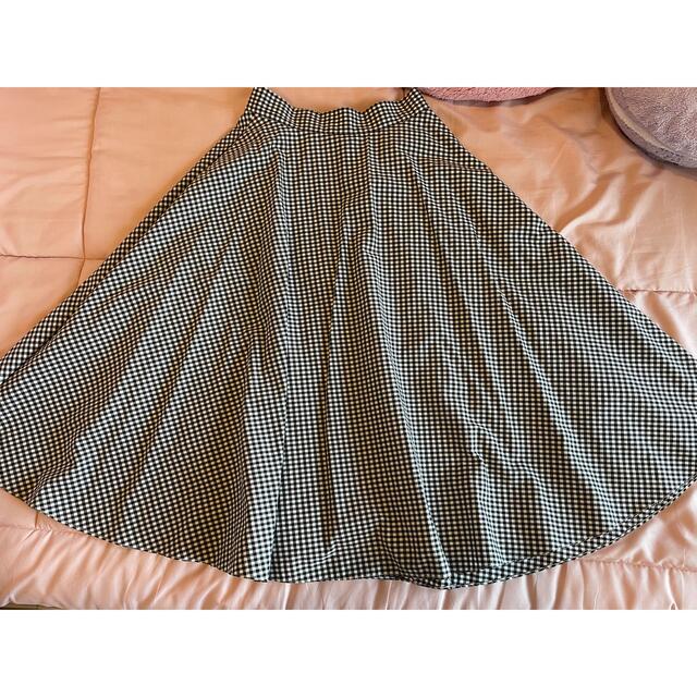 UNIQLO(ユニクロ)のユニクロ✩ギンガムチェックスカート（白黒・ミモレ丈） レディースのスカート(ロングスカート)の商品写真