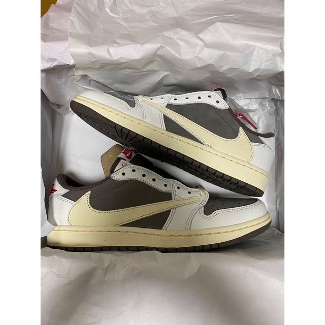 NIKE(ナイキ)のTravis Scott x Nike Air Jordan 1 Low   メンズの靴/シューズ(スニーカー)の商品写真