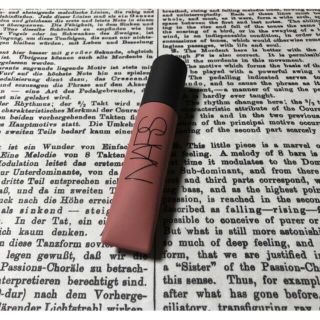 ナーズ(NARS)のNARS エアーマットリップカラー 02684 GIPSY ソフトベリーレッド(口紅)