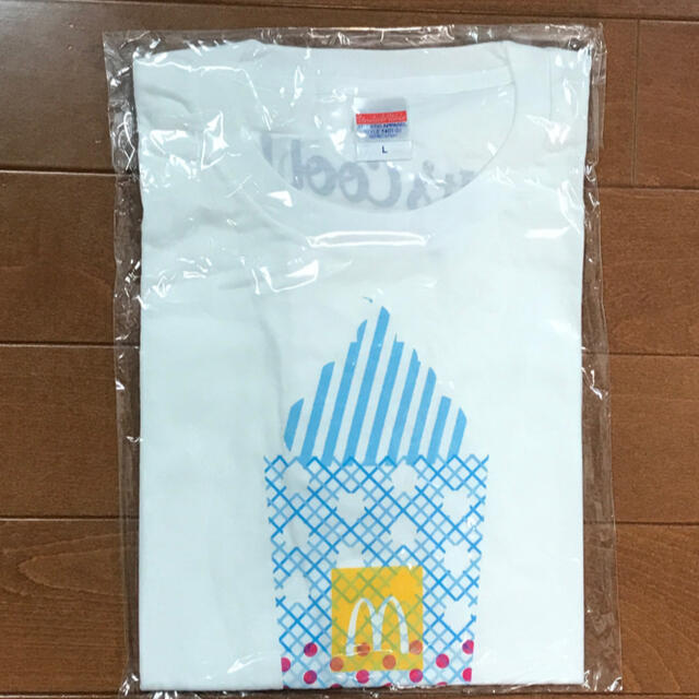 マクドナルド(マクドナルド)のマクドナルドTシャツ　マックフロート  Ｌサイズ メンズのトップス(Tシャツ/カットソー(半袖/袖なし))の商品写真