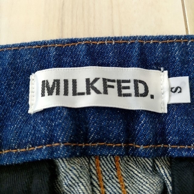 MILKFED.(ミルクフェド)のMILKFED.　デニム　ラップスカート レディースのスカート(ひざ丈スカート)の商品写真