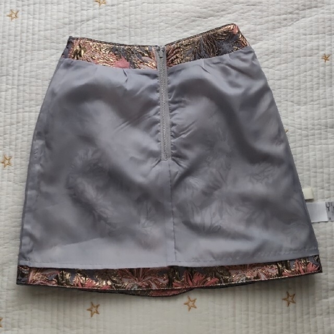 Lily Brown(リリーブラウン)のLily Brown  金糸フラワージャガードスカート レディースのスカート(ミニスカート)の商品写真