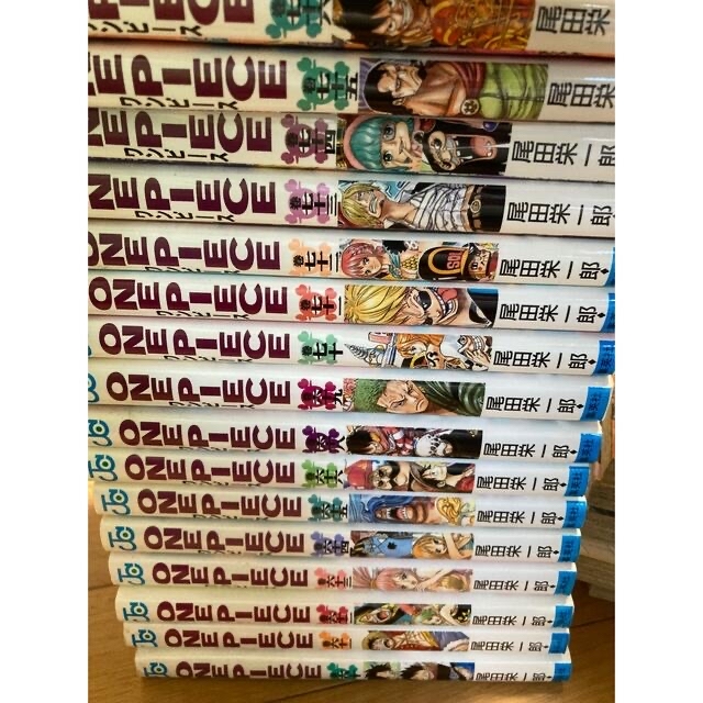 ONE PIECE(ワンピース)のＯＮＥ　ＰＩＥＣＥ 全巻ではないですが、1〜66,68〜76巻　 エンタメ/ホビーの漫画(その他)の商品写真