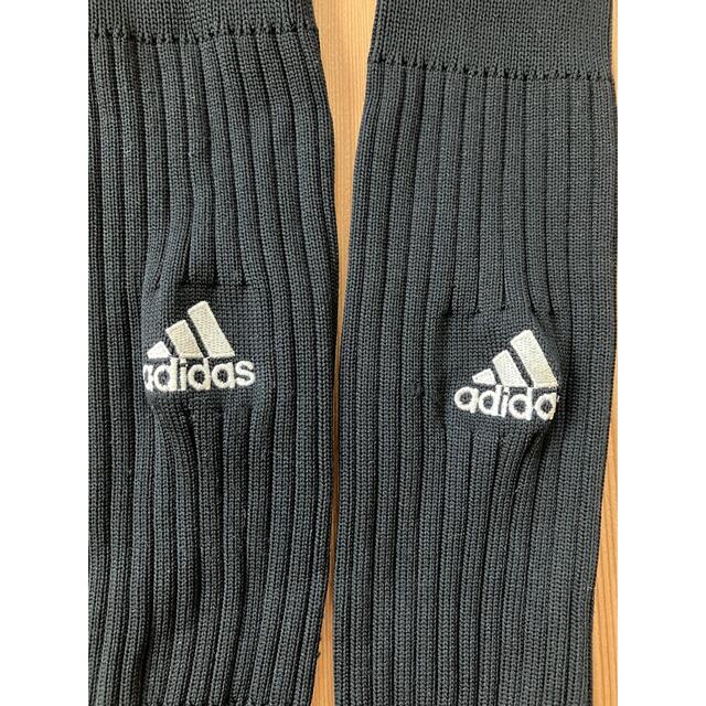 adidas(アディダス)のくーちゃん様専用☆アディダス✳︎サッカーソックス✳︎22-24㎝✳︎黒 スポーツ/アウトドアのサッカー/フットサル(その他)の商品写真