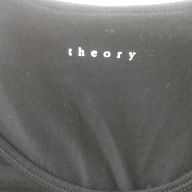 theory(セオリー)のtheory 半袖カットソー Tシャツ 黒サイズ2 レディースのトップス(Tシャツ(半袖/袖なし))の商品写真