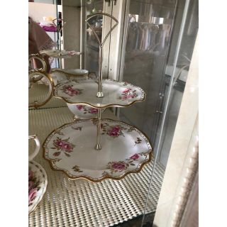 ROYAL ALBERT - ロイヤルクラウンダービー ピンクストンローズ ケーキ