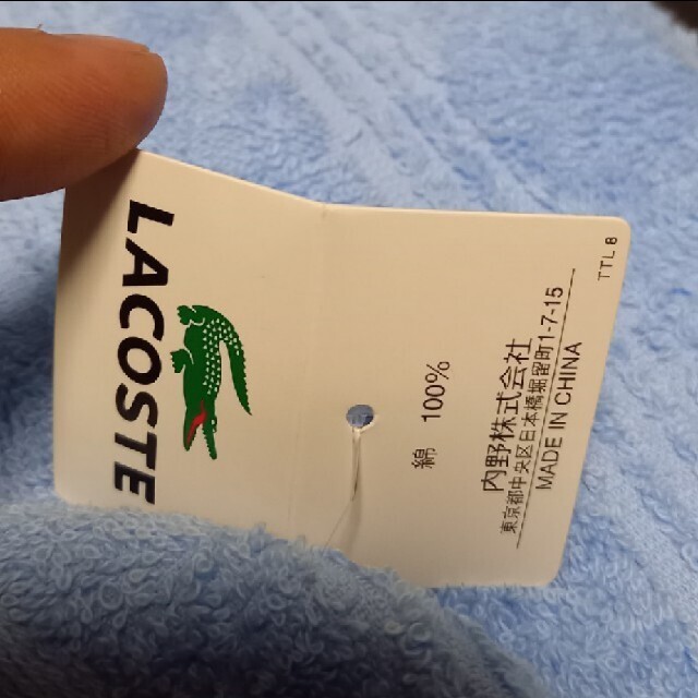 LACOSTE(ラコステ)のLACOSTEラコステハンドタオル縦約25センチ横約25.5センチ インテリア/住まい/日用品の日用品/生活雑貨/旅行(タオル/バス用品)の商品写真