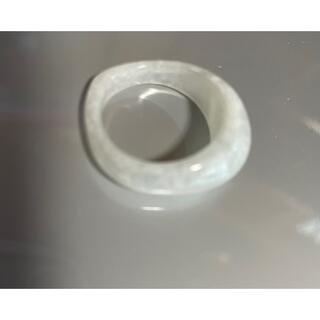 ホワイトクリアリング　16号　マーブルアクリル樹脂 指輪　変形リング(リング(指輪))