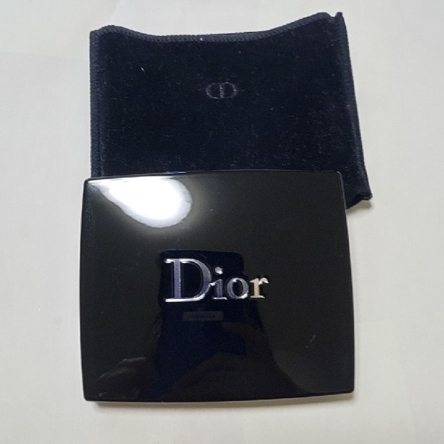 Dior(ディオール)のDIORトリオ ブリック パレット853 ローズ キャンバス コスメ/美容のベースメイク/化粧品(アイシャドウ)の商品写真