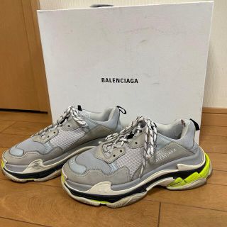 バレンシアガ(Balenciaga)のバレンシアガ　トリプルS(スニーカー)