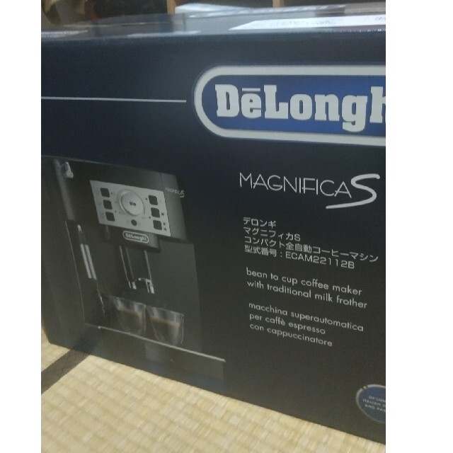 DeLonghi(デロンギ)のデロンギ　全自動コーヒーメーカー マグニフィカS ECAM22112B スマホ/家電/カメラの調理家電(エスプレッソマシン)の商品写真