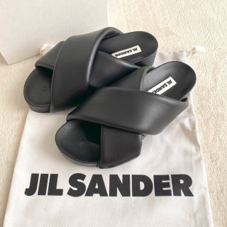 ジルサンダー(Jil Sander)のJil sander パデット　ストラップ　サンダル　ブラック　ネロ　39(サンダル)