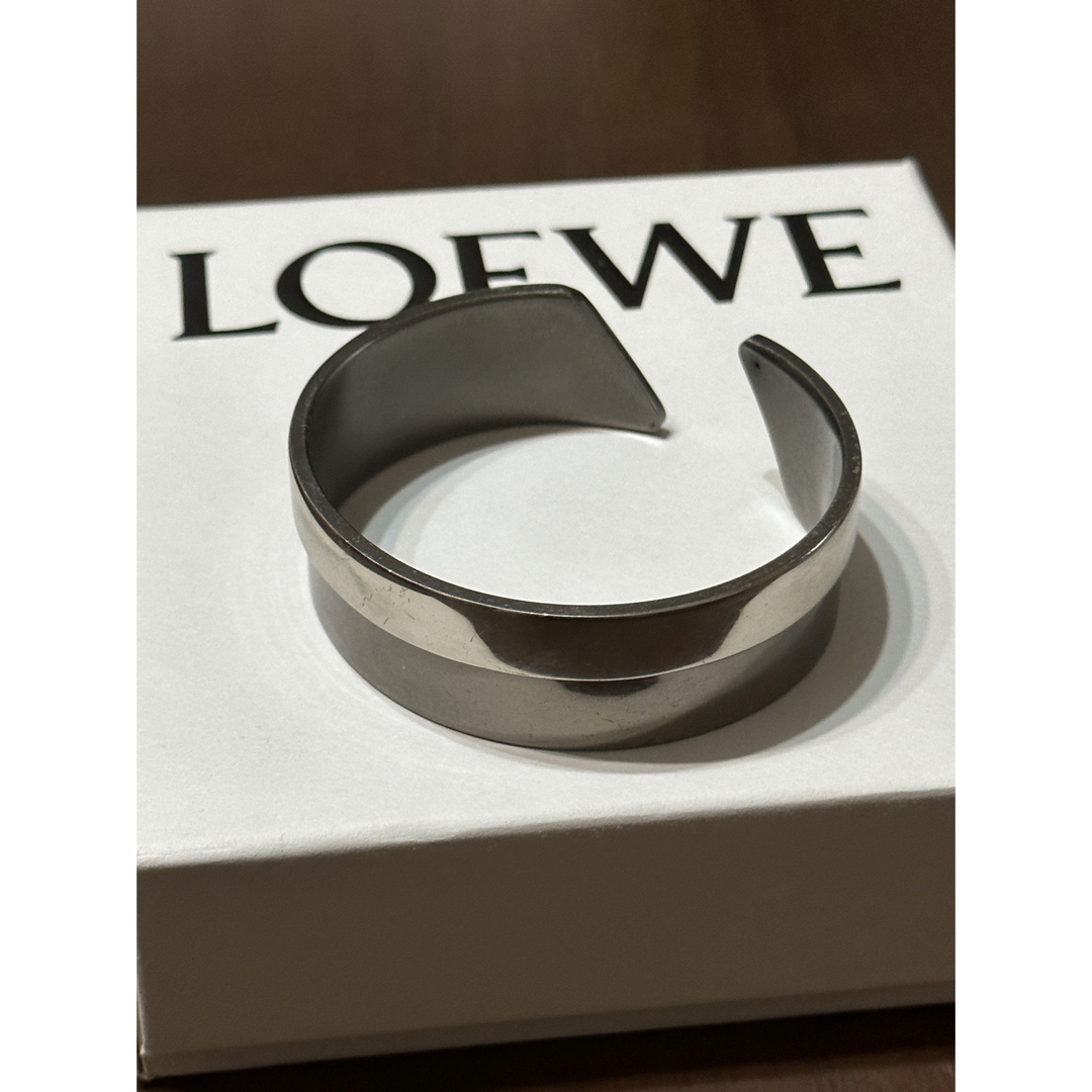 LOEWE - 【LOEWE】バングル ブラック×シルバー 【ロエベ】の通販 LOEWE - 【LOEWE】バングル ブラック×シルバー 【ロエベ】の通販
